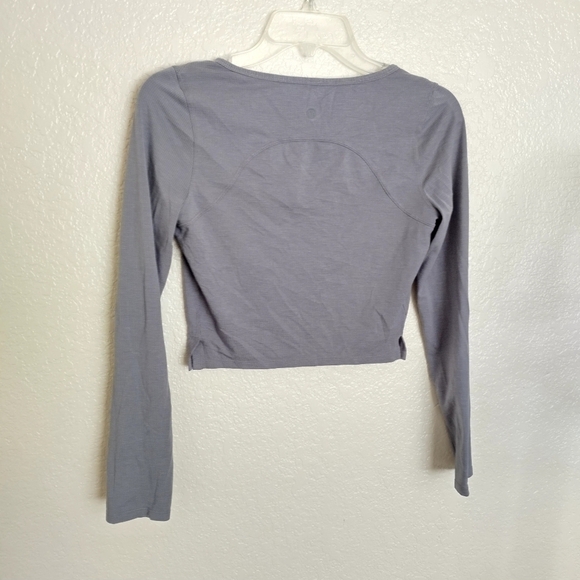 Lululemon Cropped Henley Long Sleeve Heathered Asphalt Grey Crop Top sz 10 - Picture 5 of 6
